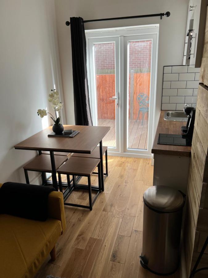 Appartamento Flat 8, 10 St Johns Bournemouth Esterno foto