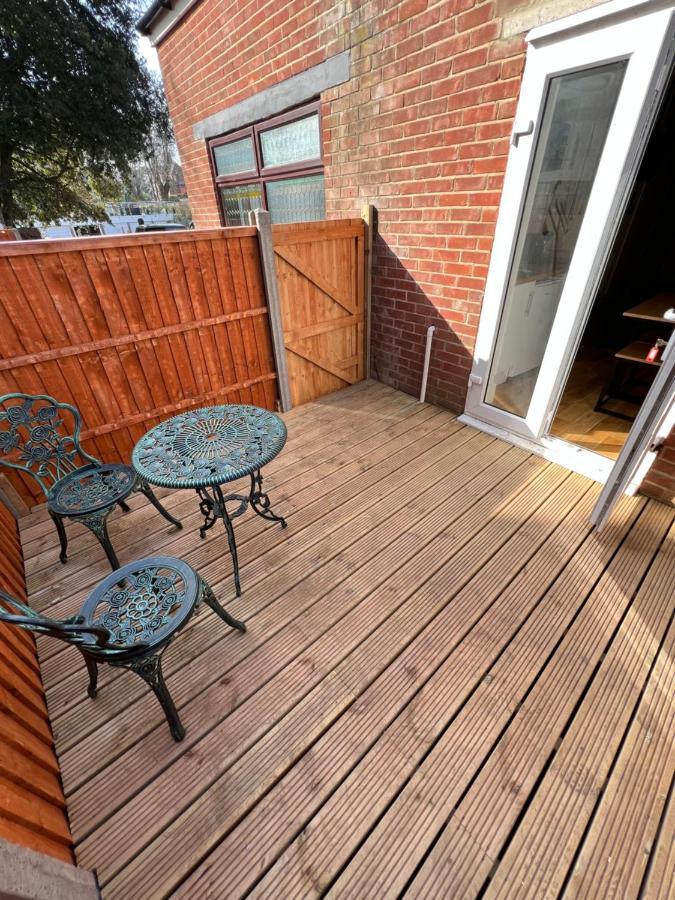 Appartamento Flat 8, 10 St Johns Bournemouth Esterno foto