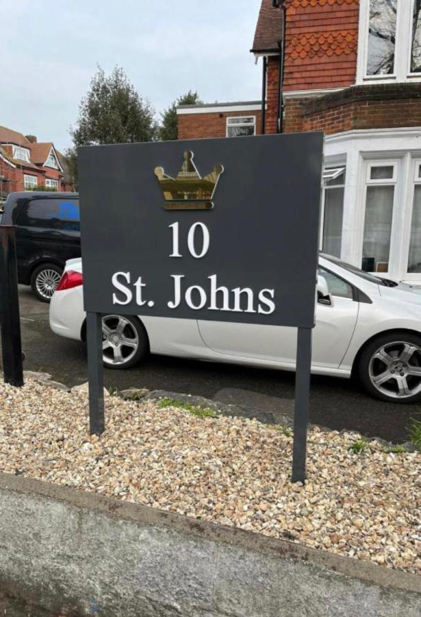 Appartamento Flat 8, 10 St Johns Bournemouth Esterno foto